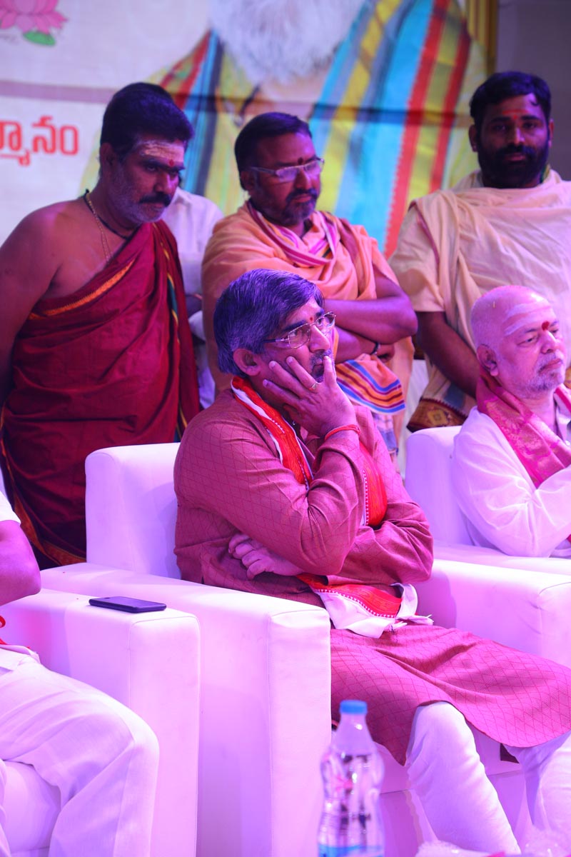 Sri Mulugu Ramalingeshwara Varaprasad Siddhanti was honoured with Jyotishyasastra Vignana Visharadha at Tummalapalli Kalakshetram, Vijayawada (191)